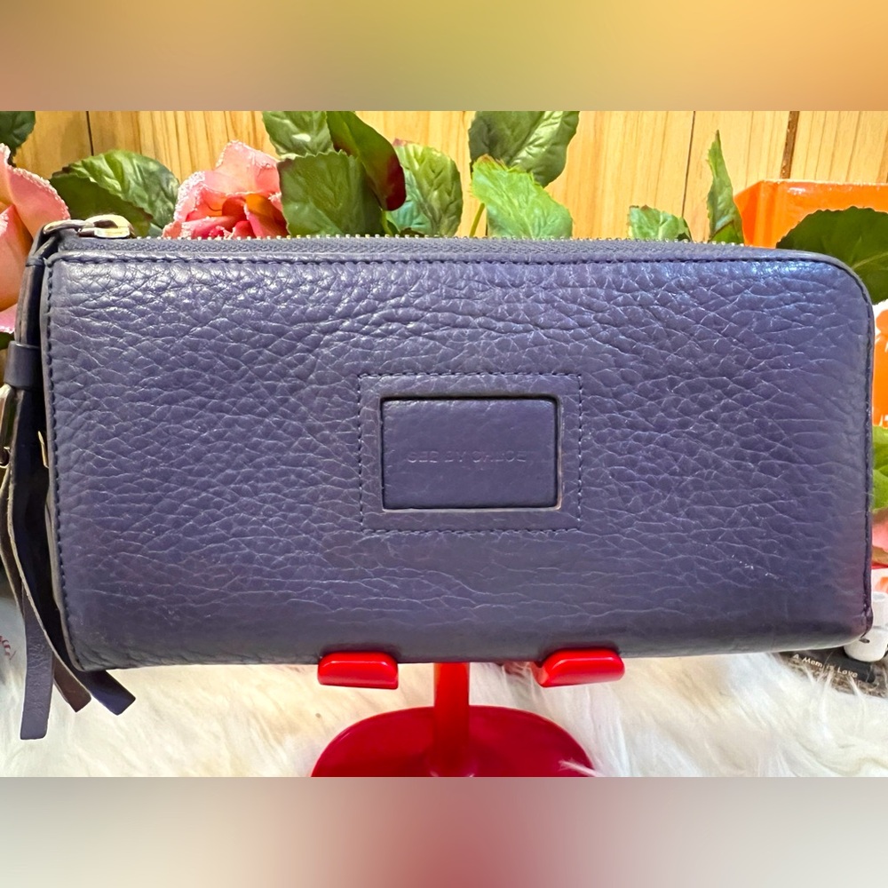 See By Chloe Zipper Long Leather Wallet